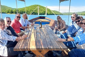 Vanuit Durrës: Albanese wijnproeverij met wijngaard en boottocht