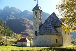 Rafting i wędrówka po dolinie Vjosa – 3 dni all inclusive