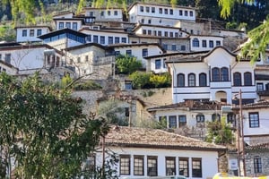 From Tirana/Durrës/Golem: Berat Day Trip + Wine Tasting