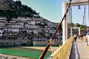 Från Tirana/Durres/Golem: Berat (UNESCO) & Belshi Lake tour.