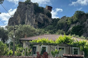 Fra Tirana: Petrela Slot og Balkanhalvøens største zipline