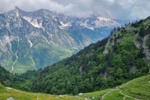 Tiranasta: päiväkierros Thethin kylään lounaalla