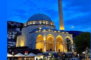 Excursion d'une journée au Kosovo avec Prizren et Prishtina en allemand,anglais