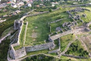 レジェアルバニアの歴史的宝石