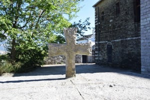 Tour a pie por el antiguo bazar, Cfake, Dunavat y el puente de Ali Pasha