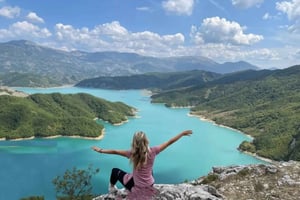 Maastoajelu nelivetoisella ja lounas: Sotiran vesiputous, Banja-järvi ja Berat