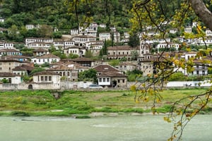 Saranda: Berat Excursión de 2 días con alojamiento y comidas