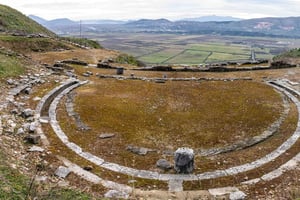 Saranda: Finiq Archaeological Park & Blue Eye Spring Tour