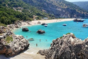 Saranda: Bådtur til Kakome- og Krorez-stranden med svømme-stop