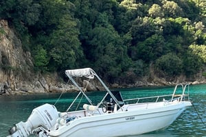 Saranda : soirée en bateau au coucher du soleil avec boissons et baignade