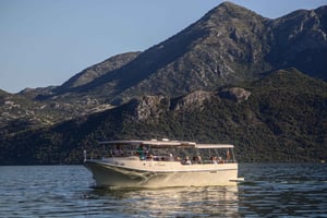Bootsfahrt auf dem Skadar-See