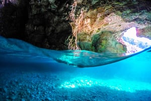 Speedbåt til Dafina-bukten og Haxhi Ali-hulen