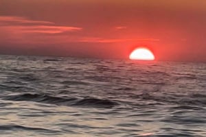 Croisière au coucher du soleil de Himara à la grotte du pirate