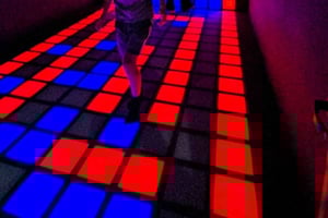 Квест «Пол из лавы» в квеструме Tirana Escape Room