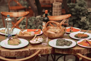 Tirana: Øl-, vin- og raki-tur med snack og mad