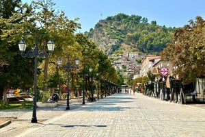 Tirana: Tour por el casco antiguo de Berat, declarado Patrimonio de la Humanidad por la Unesco, y entrada al Museo Onufri.