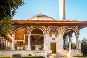 Tirana: Passeio a pé expresso pelos principais pontos turísticos com guia local