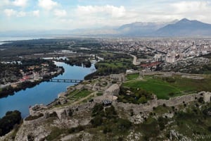 Tirana : Shkodra, château de Rozafa et lac de Shkodra