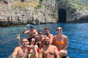 ヴローラ青の洞窟とグラマ湾 1日スピードボートツアー