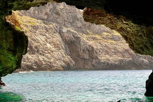 Vlore: Jaskinia Dafina i Jaskinia Haxhi Ali Wycieczka z przewodnikiem łodzią motorową