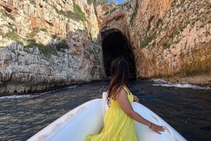 Vlorë : Tour en bateau privé à Sazan - Grotte de Haxhi Ali-Karaburun