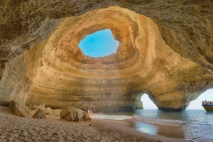 Albufeira: 2,5 Stunden Benagil-Höhlen und Delfinbeobachtung