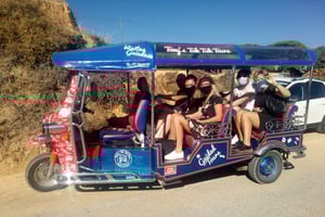 Albufeira: Benagilin luolat ja Senhora da Rocha -retki tuk tukilla