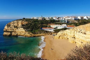 Algarve: Carvoerio and Benagil Walking Tour and Cruise
