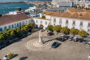 Faro : visite privée de 2 heures dans la vieille ville et la ville nouvelle avec visite du marché