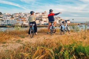 Carvoeiro & Ferragudo : visite privée en Fat Bike