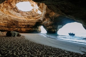 From Armação de Pêra: Benagil Caves and Beaches Boat Tour