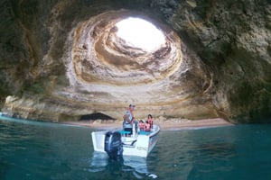 Fra Carvoeiro: Benagil Caves og Praia da Marinha bådtur
