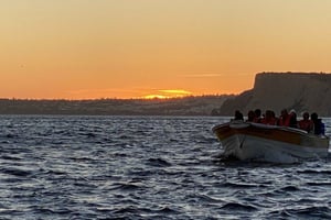 Depuis Lagos : croisière privée au coucher du soleil à Ponta da Piedade