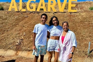 Lisbonne : Excursion d'une journée en Algarve avec croisière en bateau dans la grotte de Benagil