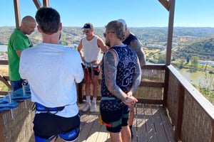 ラゴス：ジップラインに乗ってポルトガルからスペインへの日帰りツアーをお楽しみください