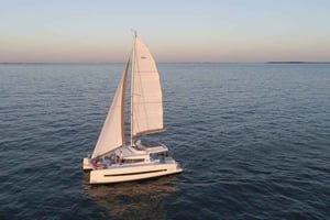 Lagos: crociera al tramonto in catamarano con drink di benvenuto