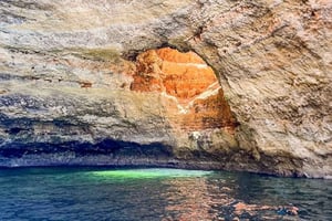 Портиман: водная прогулка к пещерам Бенагил, пляжи Марина и Карвалью
