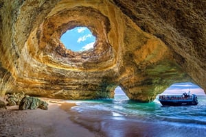 Portimão : Grottes de Benagil et observation des dauphins avec un biologiste