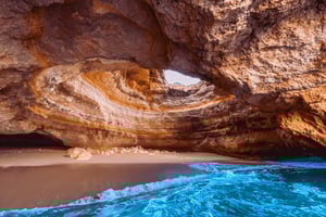 Tour privé en bateau à Benagil et Praia da Marinha - arrêt baignade