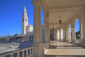 Tour privato da Porto a Fatima e Coimbra con pranzo
