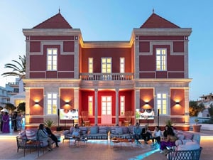 Röd Chalet Lyxvilla