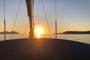 Sonnenuntergang auf einer Luxussegelyacht - Lagos - Algarve