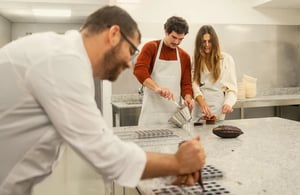 ビセロイ アット オンブリア アルガルヴェでのチョコレート・イースター・エッグ ワークショップ