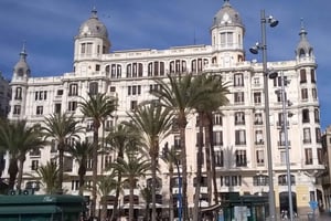  3–Hour Group Walking Tour