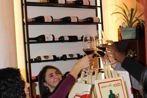 Alicante: Art Party - Paint, Sip & Fun