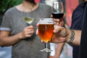 Alicante: Central Market Guided Food Tour with Tapas Bars