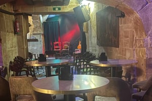 Alicante, specjalny pokaz flamenco na Sylwestra, kolacja i impreza.