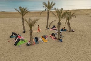 ALICANTE: Yogatime ved soloppgang på stranden og frokost