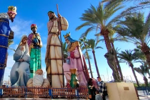 Från Valencia: Alicante juldagsutflykt med guidad tur