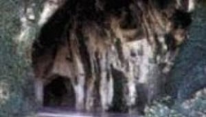 Las Calaveras Grottor